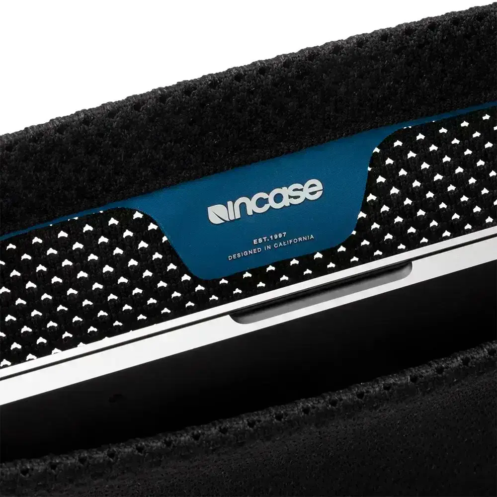 Чохол-папка Incase Slip Sleeve with PerformaKnit for MacBook Pro 15" - 16" - Graphite (INMB100655-GFT)